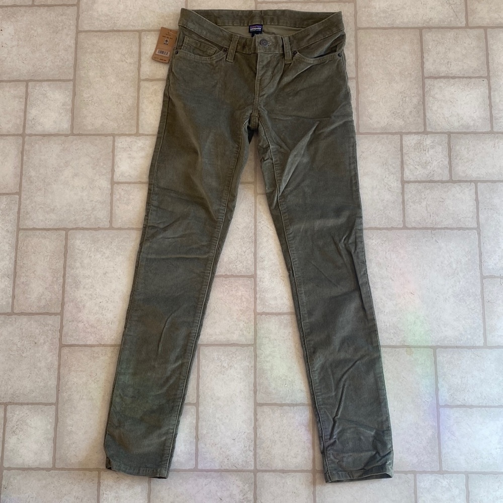 NWT womens fitted corduroy pants